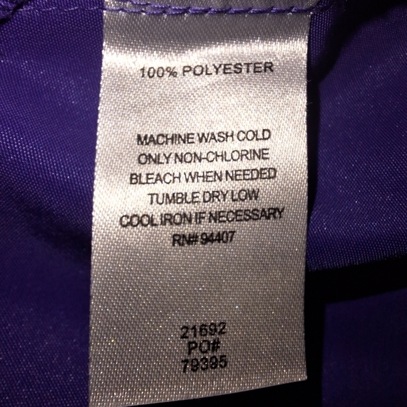 Unbranded Velour Ladies Top set. Includes a sleeveless smock and button -down. - Picture 3 of 9